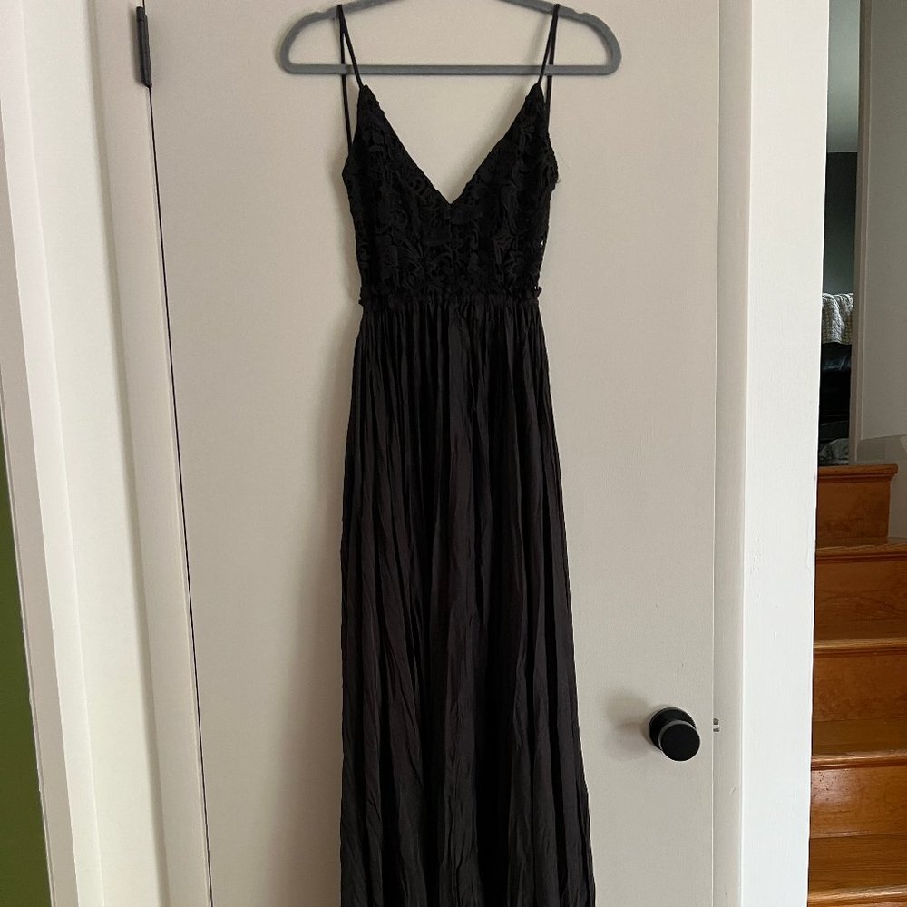 Black Backless Maxi Dress